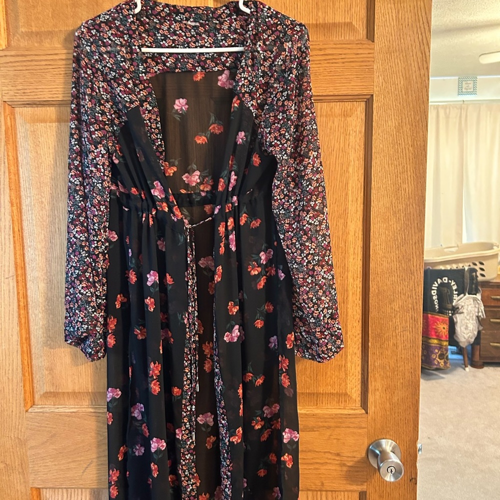 2 Sleek Women’s Robes